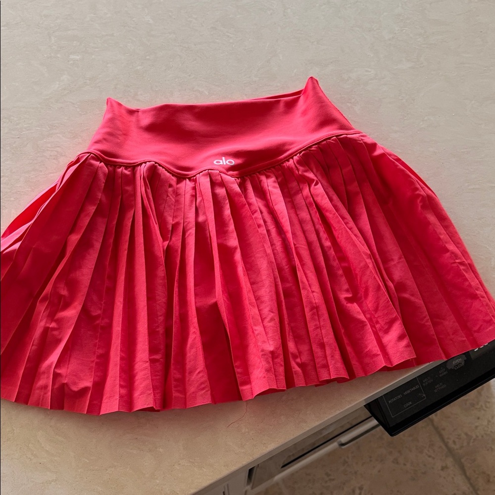 ALO - Picture 2 of 5